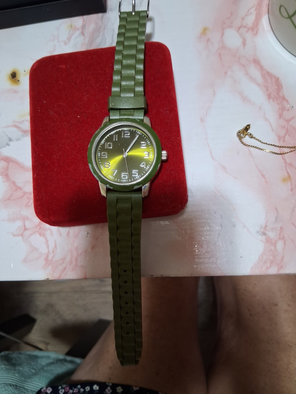 Vintage Green Silicone Strap Wristwatch with Olive Dial